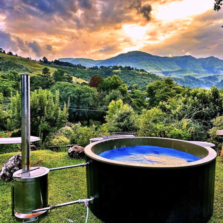 Drakenberg Wooden Hot Tub