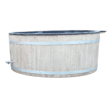 The Glamp Barrel - Tickle Tub - White Hot Tub